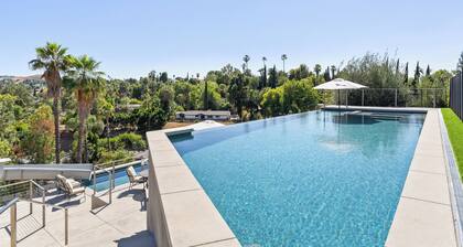 Luxe 8000 sqft w/ 2 Pools, Sauna, Putting Green, Game Room | Alta Vista Estate