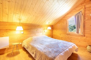 4 chambres, fer et planche à repasser, accès Internet