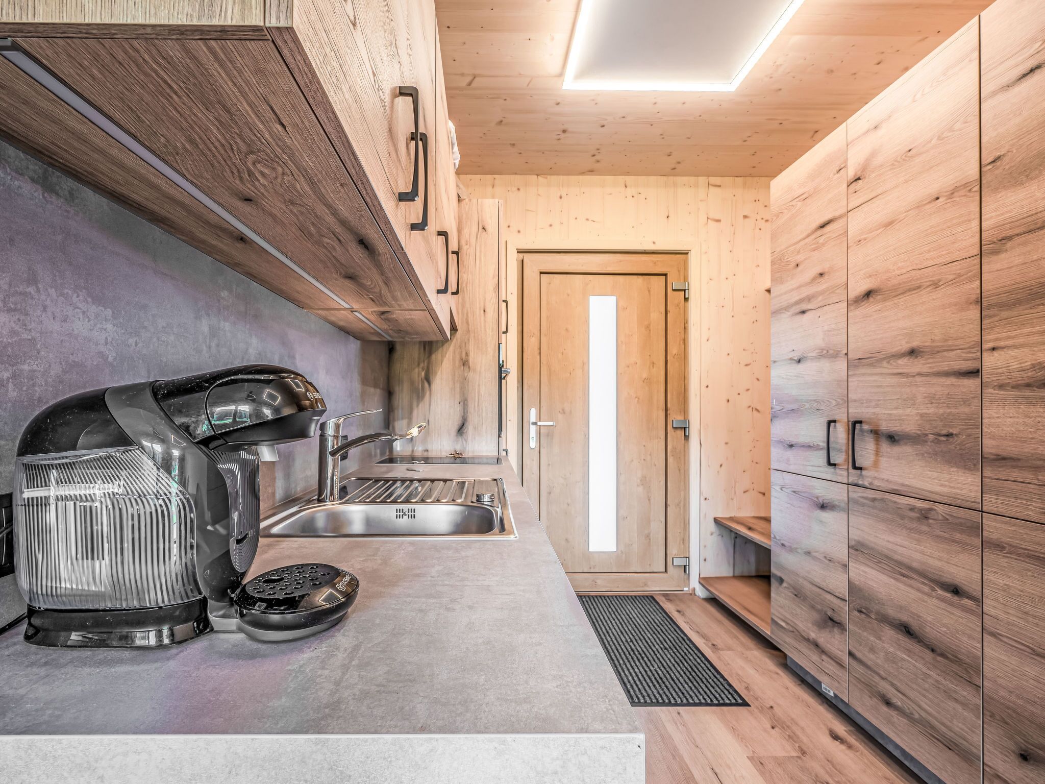 Fridge, oven, cookware/dishes/utensils