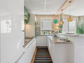 Fridge, microwave, oven, cookware/dishes/utensils