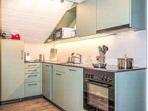 Refrigerador, microondas, horno y lavavajillas 