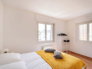 2 bedrooms, Internet