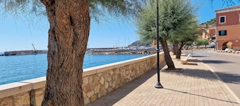 Apartment 'Stefan' with Sea View and Air Conditioning
