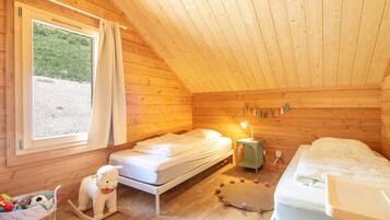 Chalet | 4 kamar tidur dan setrika/meja setrika