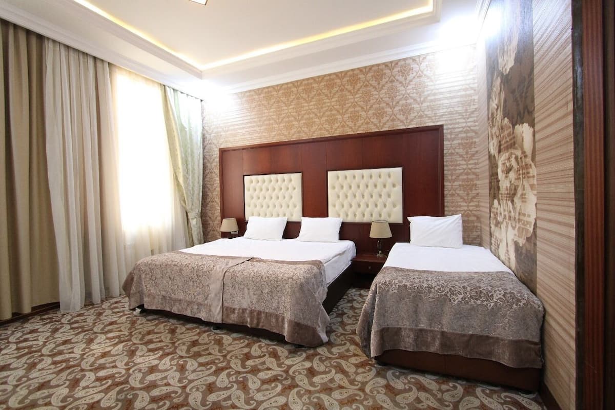 Comfort Triple Room | Premium bedding, minibar, in-room safe, desk