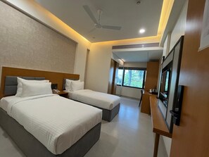5 slaapkamers, een strijkplank/strijkijzer, wifi, beddengoed