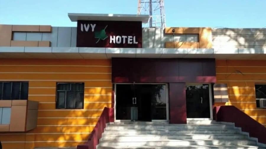 lvy Hotel And Restaurant