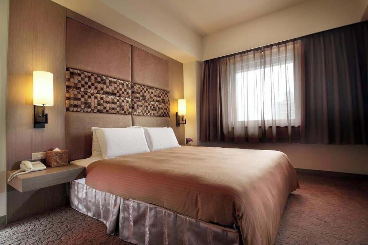 Deluxe Double Room, City View | Iron/ironing board (on request), WiFi (free)