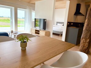 1 bedroom, WiFi, bed sheets - Gulfhof Funnixerhörn dree - barrier-free vacations in the historic country house in (Wittmund)