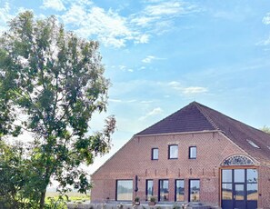 Exterior - Gulfhof Funnixerhörn dree - barrier-free vacations in the historic country house in (Wittmund)