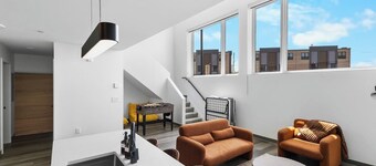 Modern 1B1.5B Loft w/ Gym + Parking