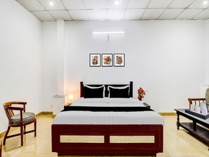 Room - Hotel O Dehradun Central Junction (Dehradun)