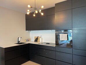 Oven, dishwasher