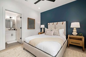 2 chambres, fer et planche à repasser, Wi-Fi, draps fournis