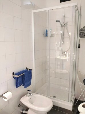 Classic Double Room, Garden View | Bathroom | Shower, hair dryer, towels, soap