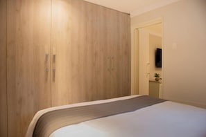 1 bedroom, bed sheets - w* | Charming 1BR in Prime Miraflores (Miraflores)