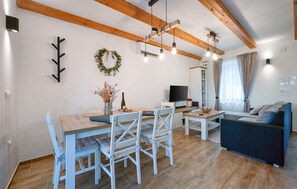 Interior - Gorgeous home in Zelezna Gora with WiFi (Zelezna Gora)