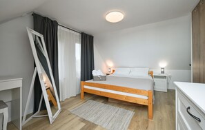 2 bedrooms, iron/ironing board, free WiFi - Gorgeous home in Zelezna Gora with WiFi (Zelezna Gora)