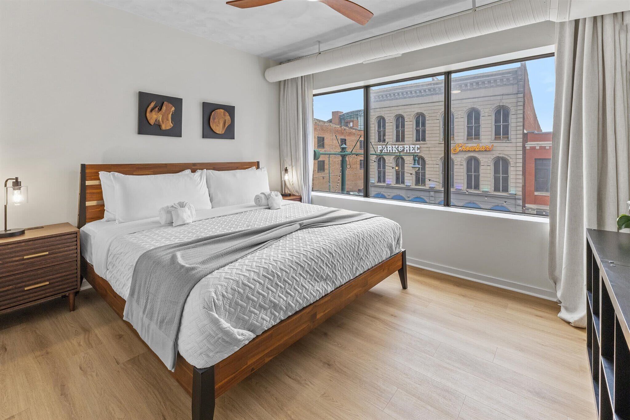 2 bedrooms, iron/ironing board, WiFi, bed sheets