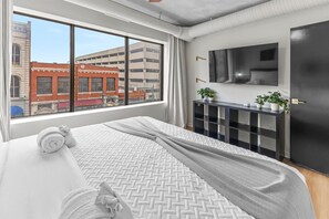 2 chambres, fer et planche à repasser, Wi-Fi, draps fournis