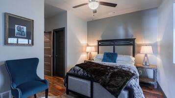 3 slaapkamers, een bureau, een strijkplank/strijkijzer, wifi