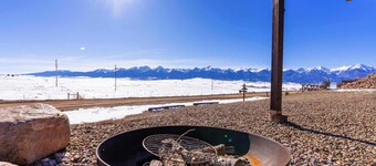 INTRO RATES:  Quiet 2-Level w/ Valley Overlook, StarLink, EV Charging. Ideal for