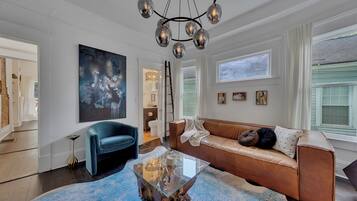 Smart TV, fireplace, offices