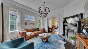 Smart TV, fireplace, offices