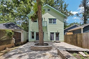 Exterior - Stylish 2BR Inman Park Flat w/ Porch & Fireplace (Atlanta)