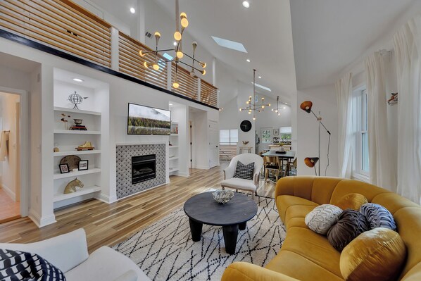 Smart TV, fireplace, offices