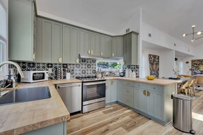 Fridge, microwave, oven, stovetop - Renovated Inman Park 3BR Retreat + Private Balcony (Atlanta)