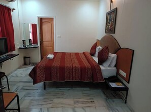Deluxe Double Room | Free WiFi