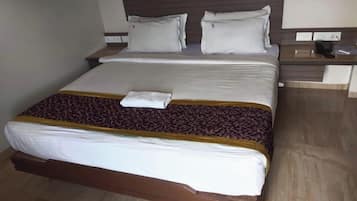 Deluxe-Doppelzimmer | Schreibtisch, kostenloses WLAN, Bettwäsche