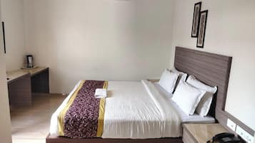 Deluxe-Doppelzimmer | Schreibtisch, kostenloses WLAN, Bettwäsche