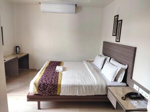 Deluxe Double Room | Free WiFi