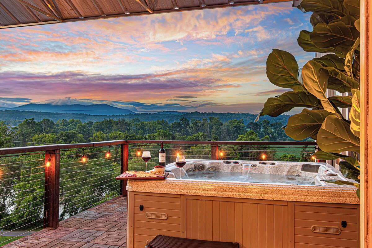 🌄 Rooftop hot tub + panoramic views<br>🧖 Sauna, cold plunge, steam shower, gym<br>🎮 Pool table, arcade, 100” TV + grill deck