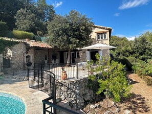 Exterior - NEW for 2026 Stunning House & Swimming Pool with Exceptional Sea View (Tourrettes-sur-Loup)
