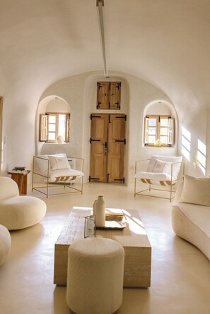 Living area - Maison Dalidaz (Santorini)
