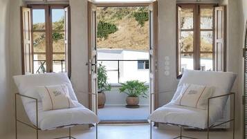 In-room safe, free WiFi