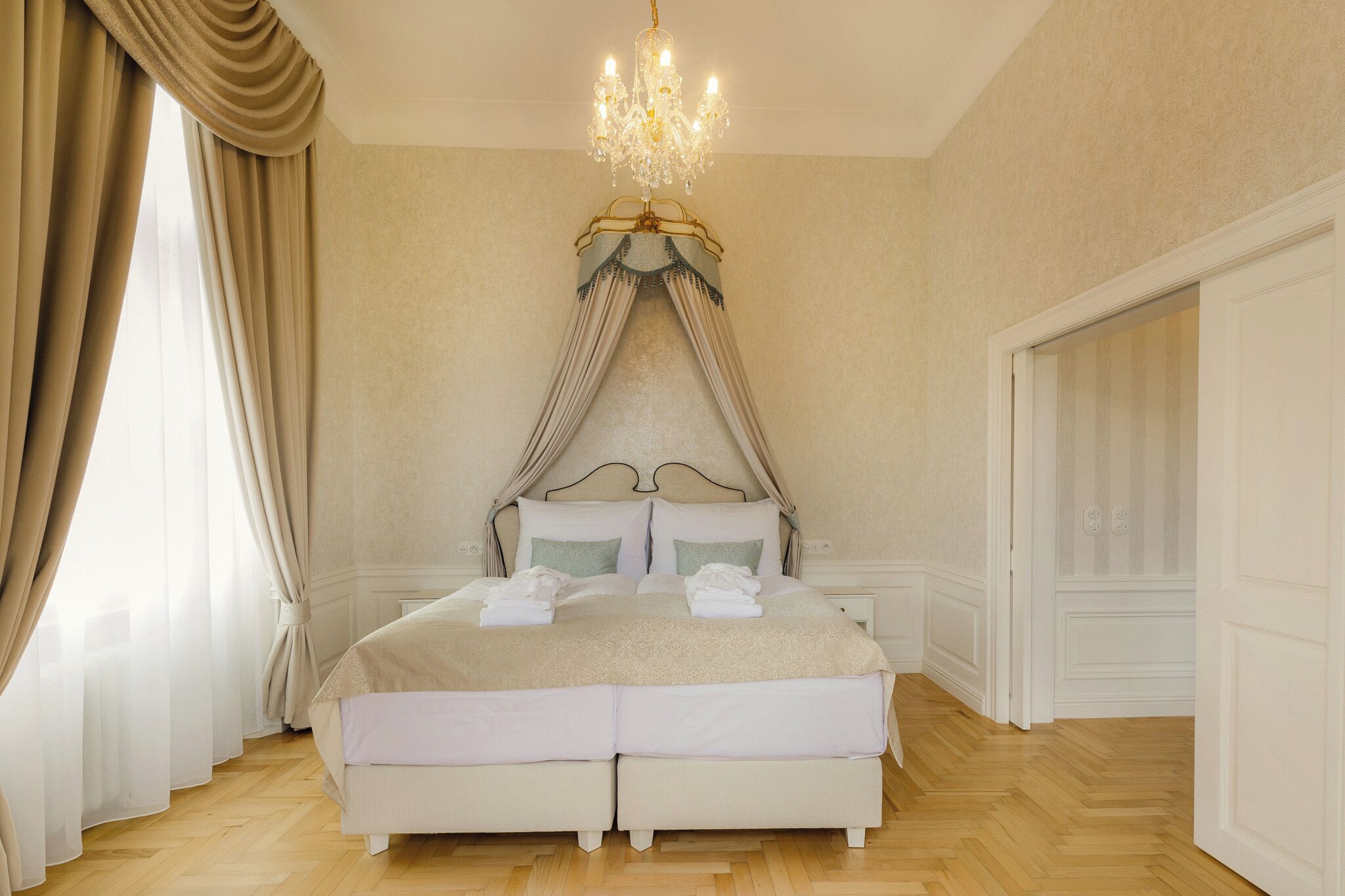 Romantic Apartment, Patio, Garden View | In-room safe, blackout drapes, iron/ironing board, free WiFi