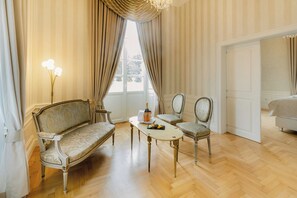 Romantisches Apartment, Terrasse, Gartenblick | Wohnbereich