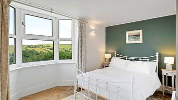 3 bedrooms, free WiFi, bed sheets