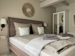 2 bedrooms, iron/ironing board, free WiFi, bed sheets - Elegant vacation apartment with large garden and private sauna (Groß Niendorf)