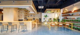 Shanghai Hills&Dengba Inn-New Land Plaza