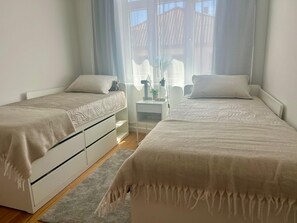 2 habitaciones, tabla de planchar con plancha y wifi gratis 