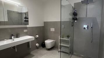 Een douche, een haardroger
