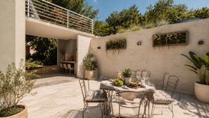 Outdoor dining - Melone Apartman 1 Crikvenica by Villas Guide (Crikvenica)