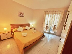 2 quartos, Wi-Fi de cortesia, roupa de cama