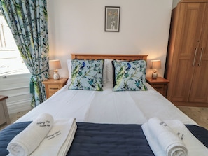 3 bedrooms, individually decorated, individually furnished, free WiFi