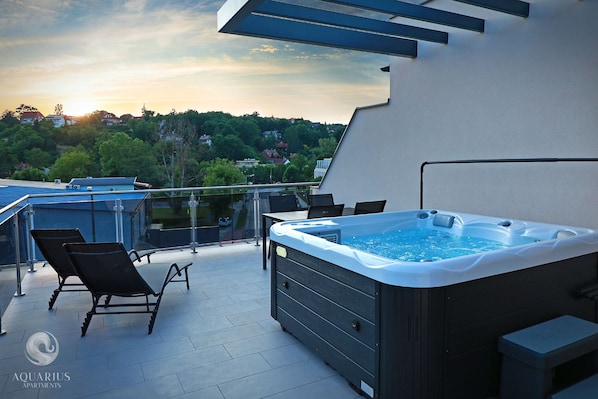 Luxury Apartment, Hot Tub, Mountain View | In-room safe, blackout drapes, soundproofing, free WiFi